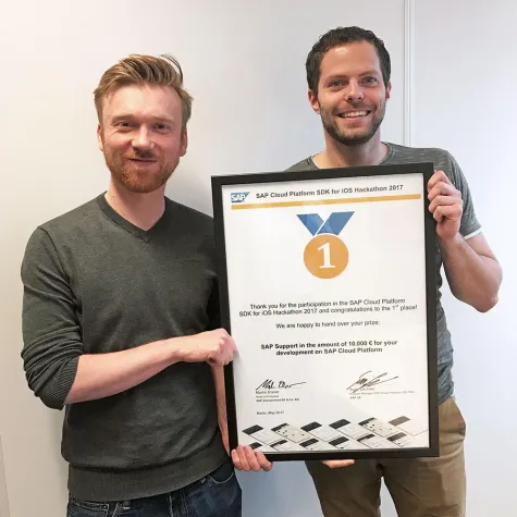 Bild: Arvato Systems gewinnt SAP Mobile Hackathon für Apple iOS