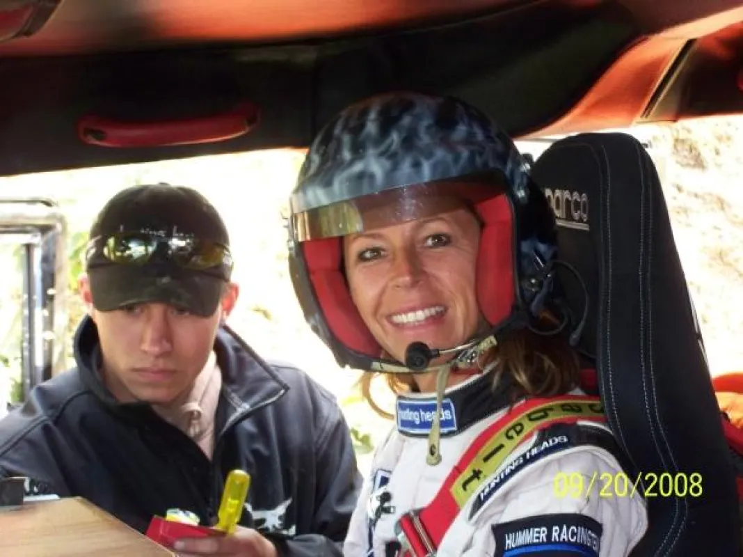 Bettina Zirbes die Co-Pilotin des Hummer Racingteam Europe
