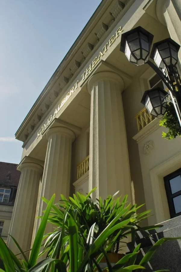 Das König Albert Theater Bad Elster glänzt im Sommer besonders kulturell...