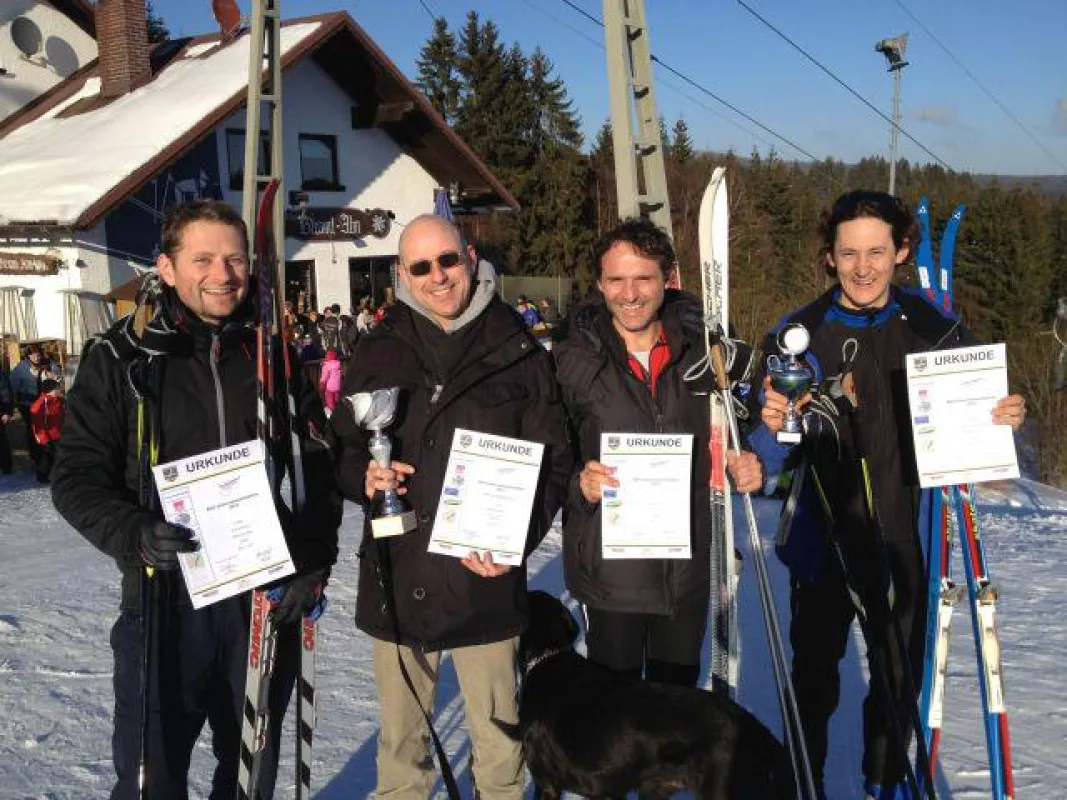 von links: Dr. S. Utz (Platz 4), GF M. Roth, S. Hartwig (Platz 2) und J. Hahn (Platz 5)
