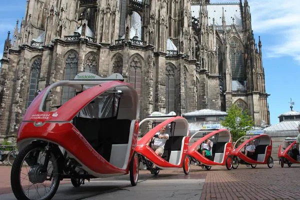 Bild: Ellen Kamrad präsentiert: Kölsche Stadtführungen der Rikscha-Art