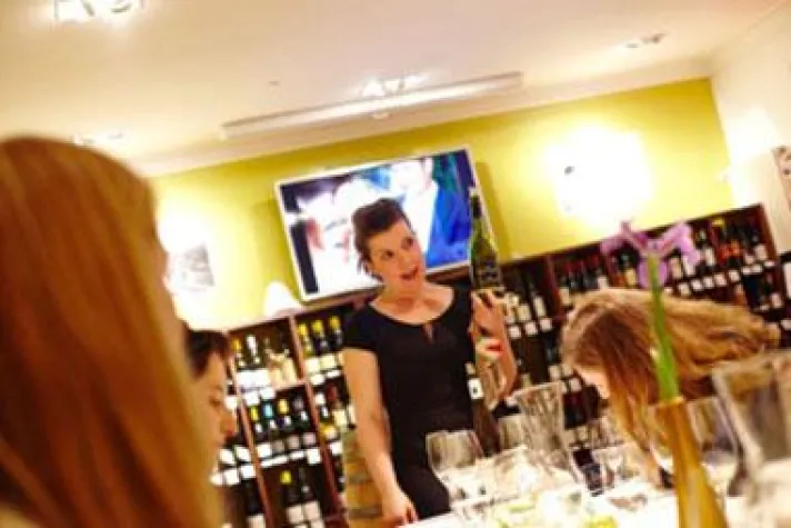 Bild: ERLEBNISMENÜ: FISCH TRIFFT WEIN