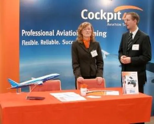 Bild: Cockpit4u präsentiert sich auf dem European Aviation Training Symposium (EATS) in Wien