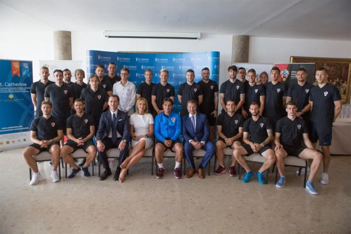 Kroatische Fußball-Nationalmannschaft beim finalen WM-Check-Up in der St. Catherine-Klinik