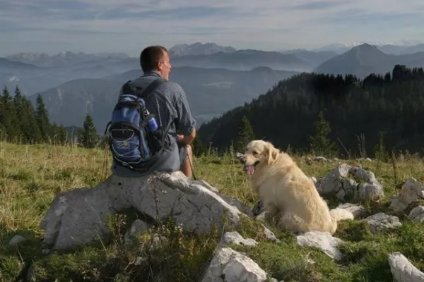 Bild: Vom „Bayerischen Meer“ in die Chiemgauer Alpen: Neue Wandertouren rund um den Chiemsee als GPS-Download