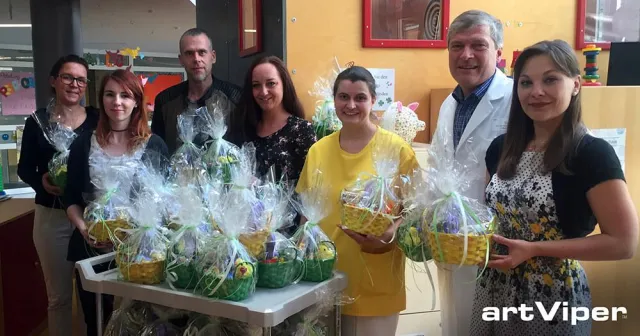 Bild: Spendenaktion zu Ostern der artViper Marketingagentur für die Kinder- und Jugendklinik in Weiden