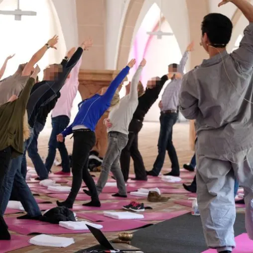 Bild: Tagungen mit „Warm up“ vor dem Frühstück. On the Rock integriert Gesundes für Mitarbeiter in Events.