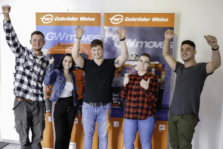 Bild: DTC heißt fünf neue Azubis willkommen