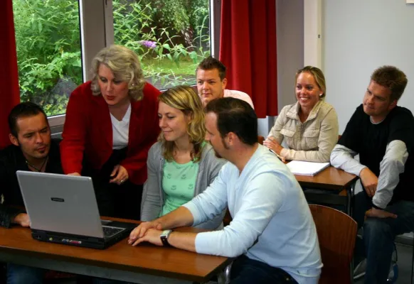 Bild: Rheinische Akademie informiert über Weiterbildung zum staatlich geprüften Betriebswirt