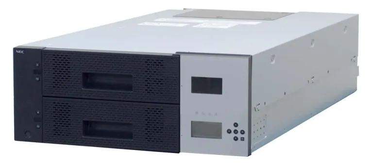 Bild: Bis zu 180TB speichern mit den neuen NEC T30A und T60A LTO-Tape-Libraries.