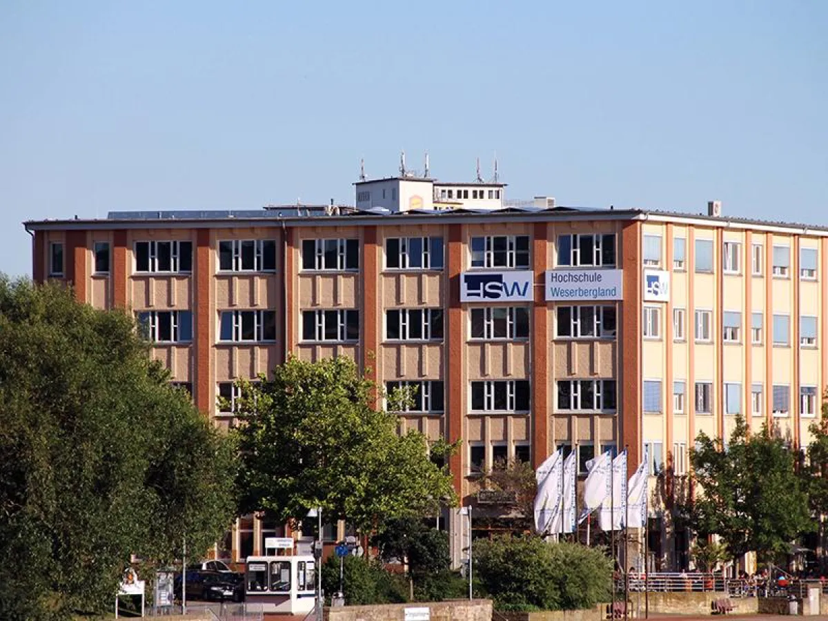 Sie wurde erneut mit sehr guten Studierendenbewertungen ausgezeichnet: Die Hochschule Weserbergland