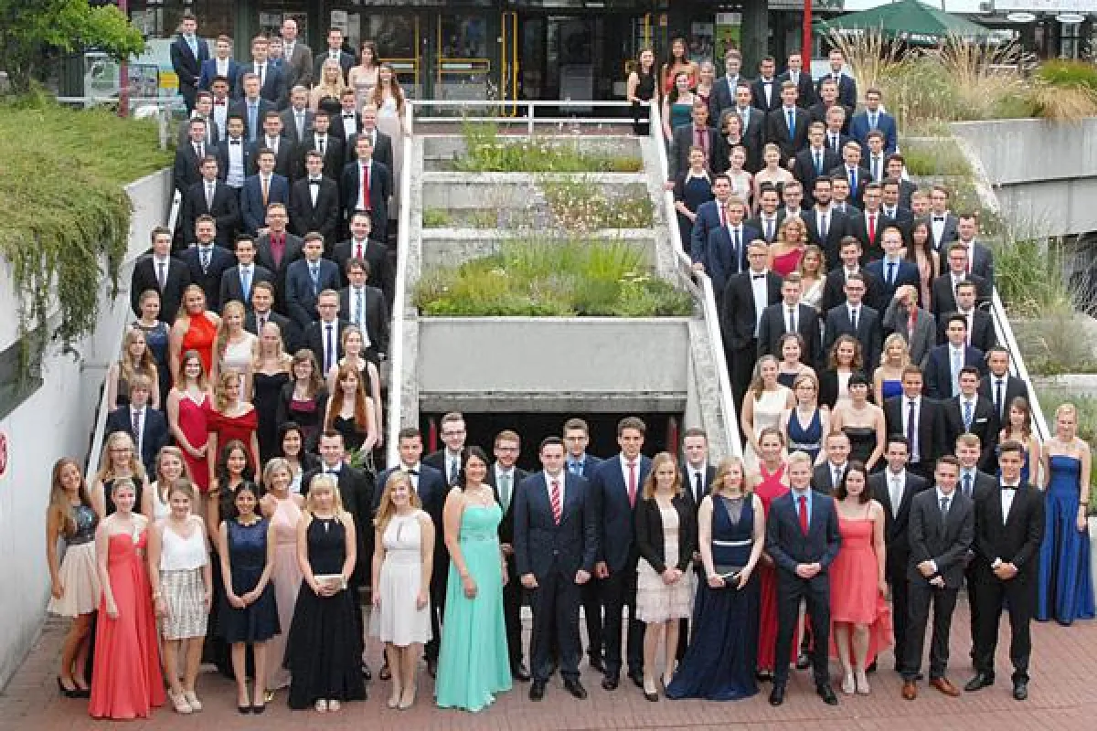 153 Absolventen wurden feierlich von der HSW verabschiedet (Foto: die Stadtfotografen GmbH)