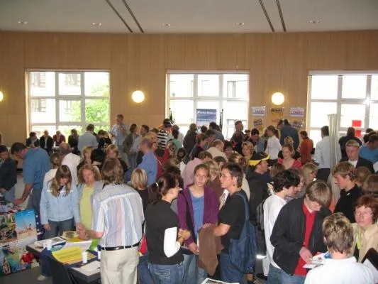 Von Dresden aus die Welt erkunden / JUBi – Die Jugendbildungsmesse: Auftakt der Tour 2010/2011 in Sachsen Bild: Von Dresden aus die Welt erkunden / JUBi – Die Jugendbildungsmesse: Auftakt der Tour 2010/2011 in Sachsen