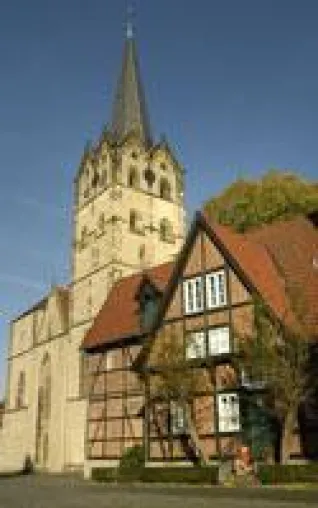Stadt Herford nutzt als erste Kommune den Sparkassen RechnungsService – weitere können folgen Bild: Stadt Herford nutzt als erste Kommune den Sparkassen RechnungsService – weitere können folgen