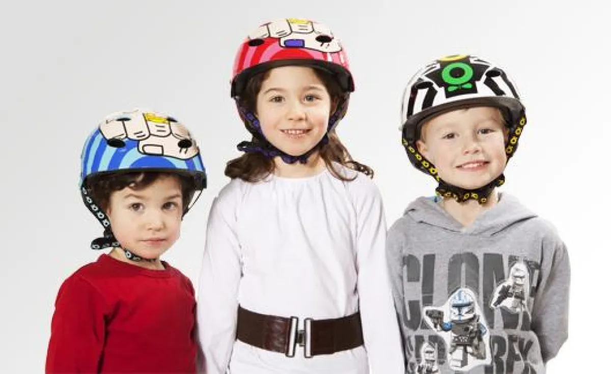 Trendige Fahrradhelme des dänischen Kindermodelabels katvig.