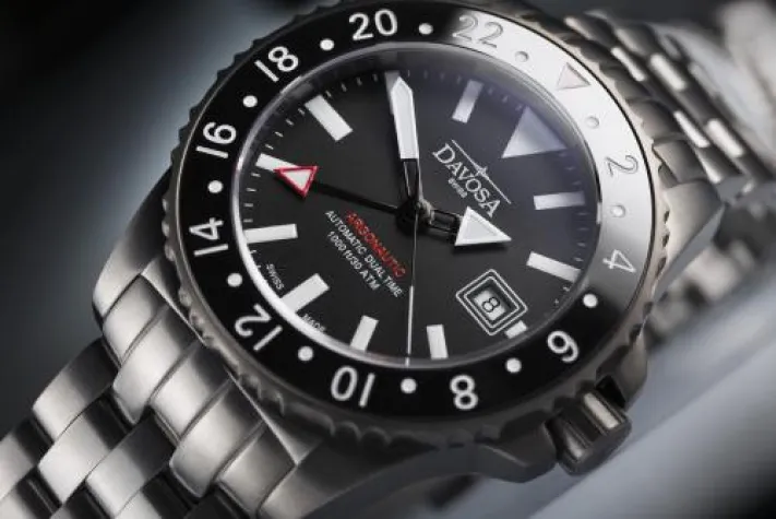 Vielfliegende Taucheruhr - Schweizer Automatik mit GMT-Funktion DAVOSA Argonautic Dual Time Bild: Vielfliegende Taucheruhr - Schweizer Automatik mit GMT-Funktion DAVOSA Argonautic Dual Time
