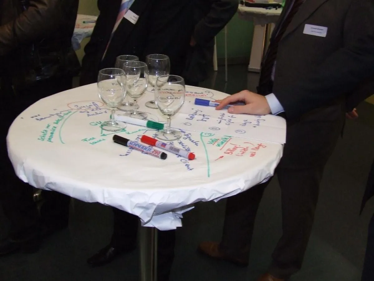 Ein beim CampusTalk beschriebenen Tisch