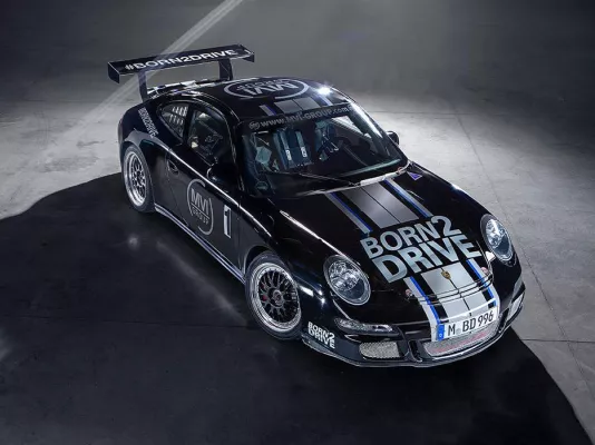 Bild: Premiere für BORN2DRIVE auf der Rallyestrecke