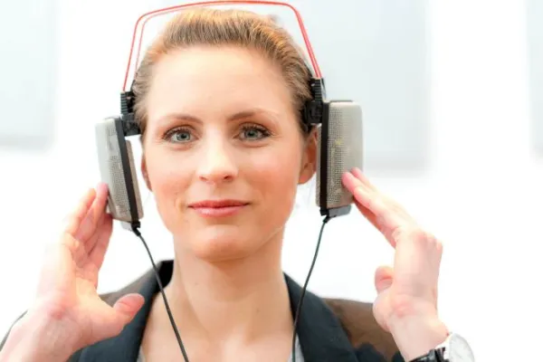 Bild: Experteninterview: „Es ist nie zu früh für den Hörtest.“