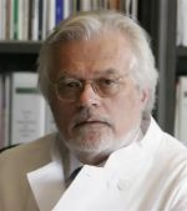 Prof. Dr. Med. Werner Schlake, Präsident des Bundesverbandes Deutscher Pathologen
