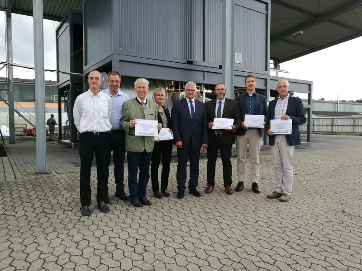 PSt Peter Bleser mit den Projektpartnern (PYREG GmbH)