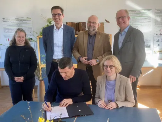 Bild: E.DIS und WaldWelten: Netzbetreiber aus Brandenburg fördert Aufklärung zum Klimaschutz