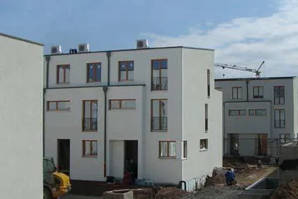 Bild: Großeinsatz - Wärmepumpe Altherma LuviType kommt in fünfundfünzig Passivhäuser