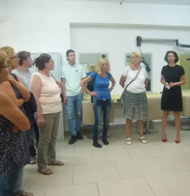 Bild: Susanne Kastner zu Gast im rumänischen Kinderdorf