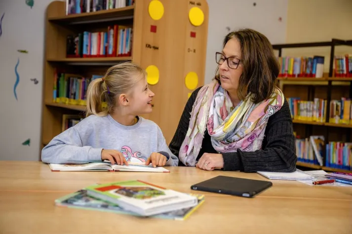 Bild: Schulstart 2023 - Erste Wege aus der Lesekrise