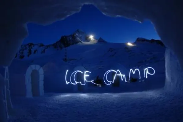 Bild: Volvo XC ICE CAMP – hoch hinaus ins Winterabenteuer 2007/2008