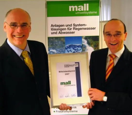 Bild: Mall erntet Mittelstandspreis