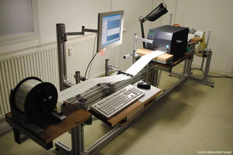 Bild: IV. Konfektionierstrecke für UHF-Labels in Betrieb