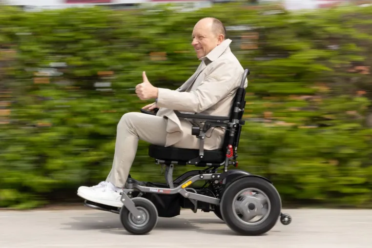 Bild: Mobilität trifft Fahrerlebnis: GT01 - Der schnellste faltbare Elektrorollstuhl von FreedomChair aller Zeiten