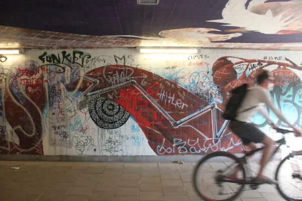 Bild: MUCA Street Art Bike Tour - Entdecken Sie die bunten Straßen von München