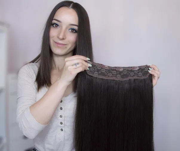 Echthaar-Extensions mit Clip in Funktion von Oxyextensions Bild: Echthaar-Extensions mit Clip in Funktion von Oxyextensions