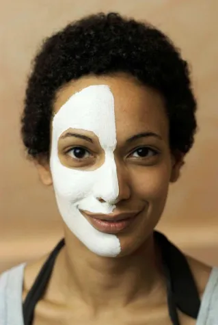 Bild: Strahlend schön, natürlich rein – Rügener Heilkreide als natürlicher Helfer bei der täglichen Gesichtspflege