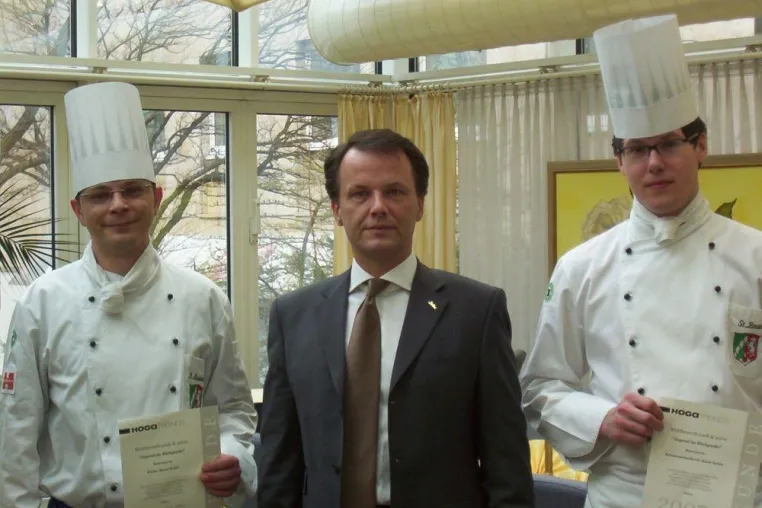Park Inn Dortmund: Silbermedaille beim Wettbewerb „cook & serve – Jugend im Blickpunkt“ Bild: Park Inn Dortmund: Silbermedaille beim Wettbewerb „cook & serve – Jugend im Blickpunkt“