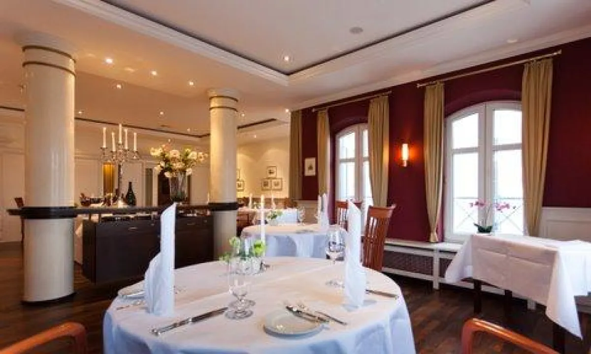 Berliner Salon von Benedikt Faust in Göhren auf Rügen
