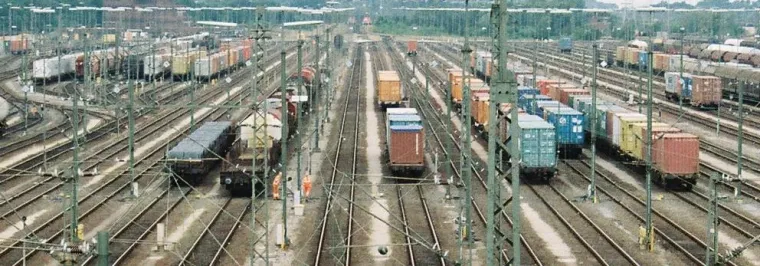 Mit dem Container-Zug ins Reiche der Mitte Bild: Mit dem Container-Zug ins Reiche der Mitte