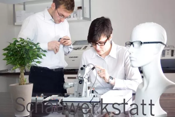 Bild: Die Schauwerkstatt - Einblick für Jeden in das Augenoptikhandwerk