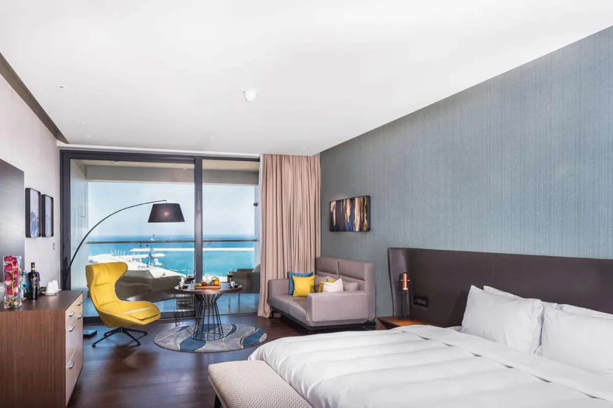 Radisson Blu Hotel, Larnaca