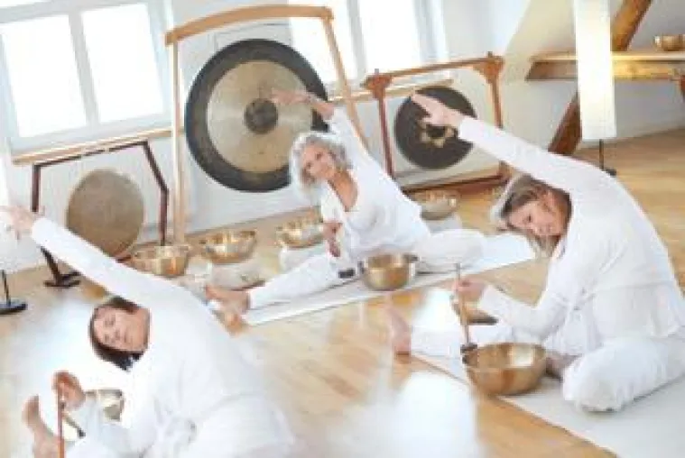 „Klang und Yoga - Eine Verbindung, die transformiert“ mit Remo Rittiner und Emily Zurek-Hess vom 24.-26.4.2015 Bild: „Klang und Yoga - Eine Verbindung, die transformiert“ mit Remo Rittiner und Emily Zurek-Hess vom 24.-26.4.2015