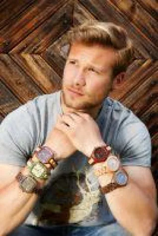 Bild: Holzuhren voll im Trend