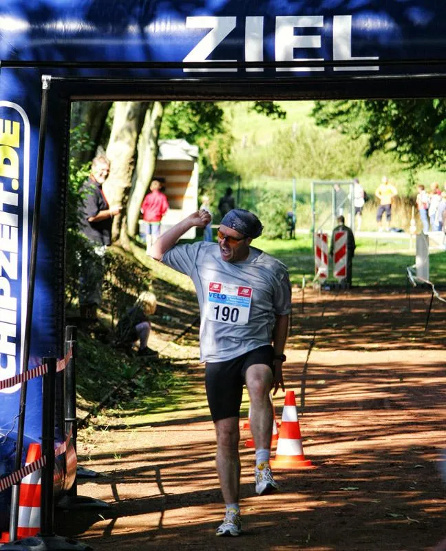 Erfolgreicher Teilnehmer beim Zieleinlauf
