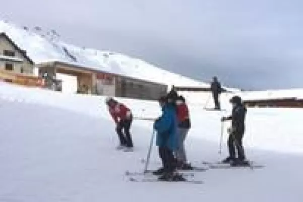 Bild: Spende ermöglicht Schülern erlebnispädagogische Ski-Freizeit