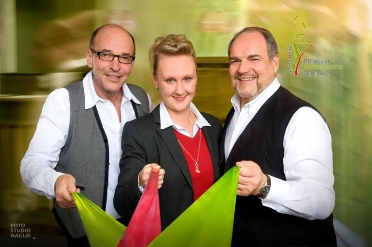 Wolfgang Weißbach, Christa Peißinger und Walter Kink leiten das Ambulante Rehazentrum in Erding.