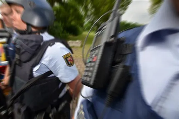 Bild: Afghanischer Flüchtling greift und verletzt Nachwuchspolitiker Gökdeniz Özcetin
