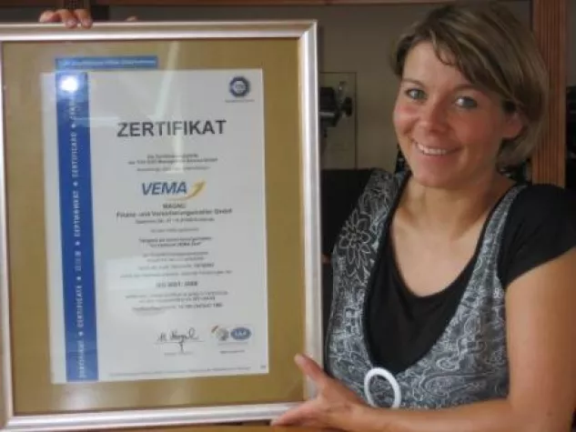 Bild: TÜV vergibt an Duisburger Versicherungsmakler MAGNU die höchstmögliche Bewertung