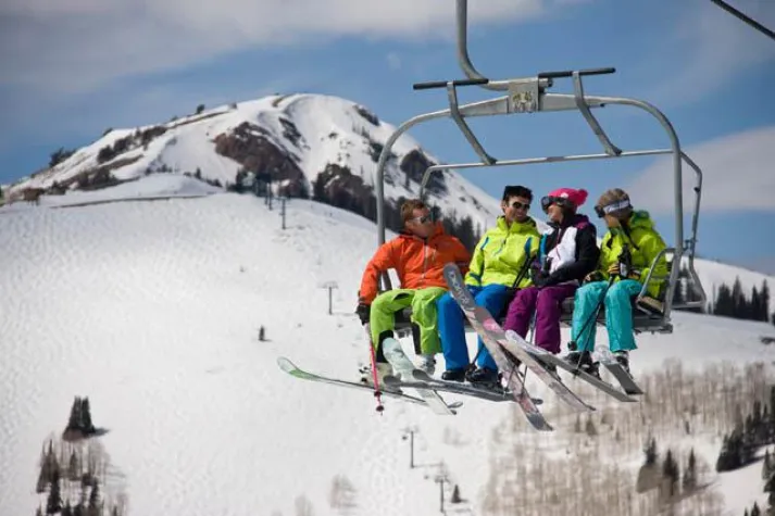 Bild: Kalte Pisten & heiße Partys - Park City begrüßt zur Gay Pride Ski Week 2013 Schwule und Lesben aus aller Welt