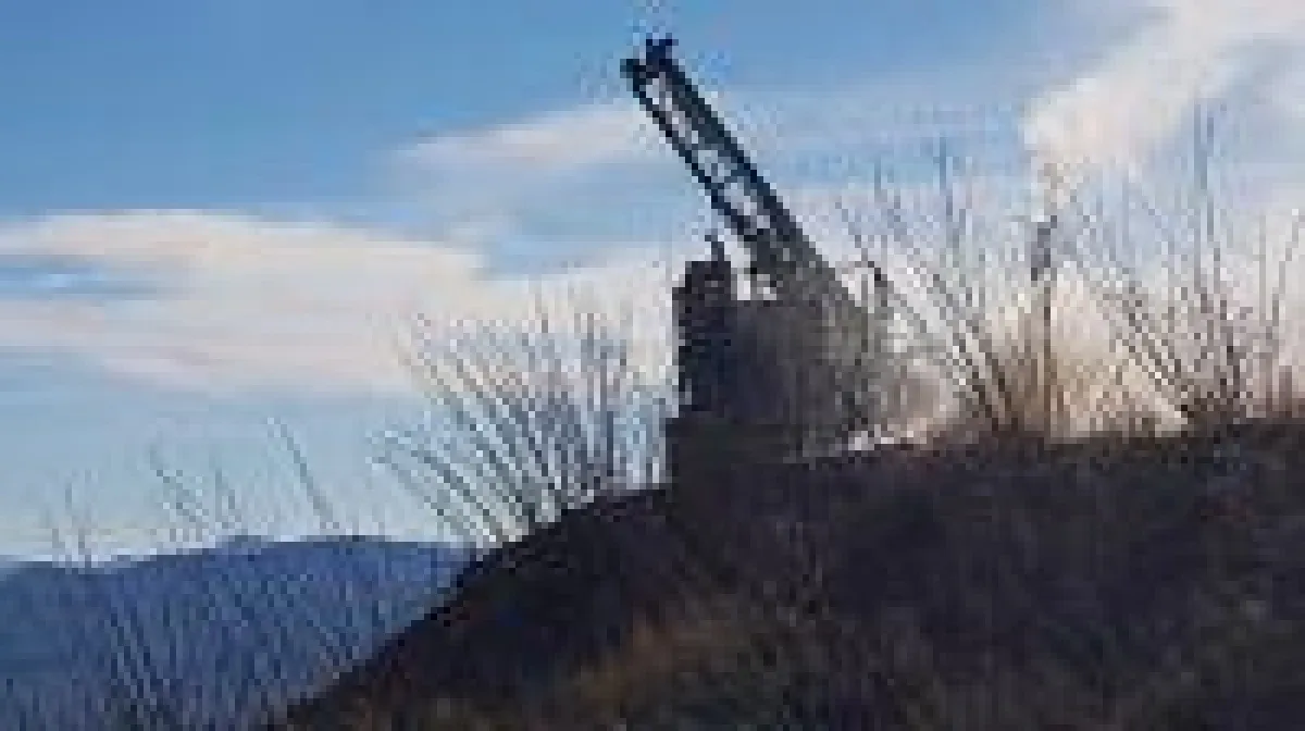 Bohrgerät auf Cerro Caliche; Foto: Sonoro Metals